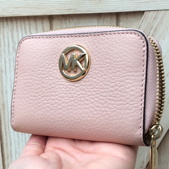 💥BFSALE💥 Michael kors Fulton zip - Picture 2 of 8